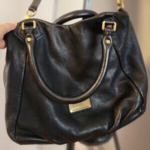 Beautiful Marc Jacobs bag in excellent condition, gorgeous black supple leather